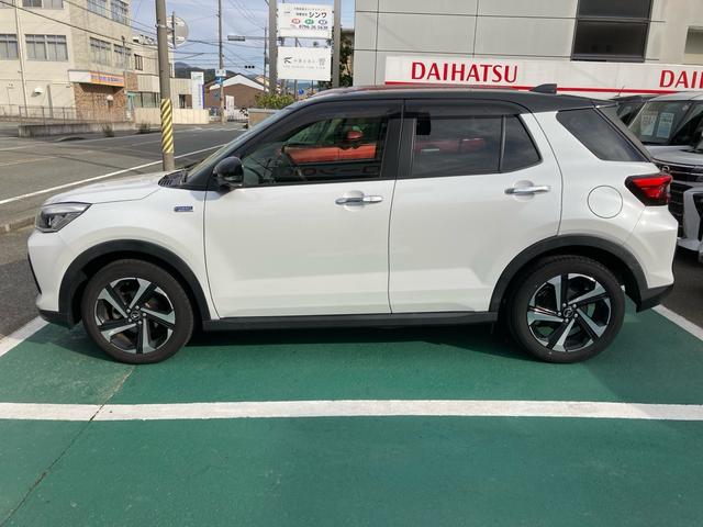 ロッキー プレミアムＧ　ＨＥＶ　ロッキー　パノラマカメラ　クリアランスソナー　レーンアシスト　衝突被害軽減システム　オートライト　ＬＥＤヘッドランプ　スマートキー　アイドリングストップ　電動格納ミラー　シートヒーター（4枚目）