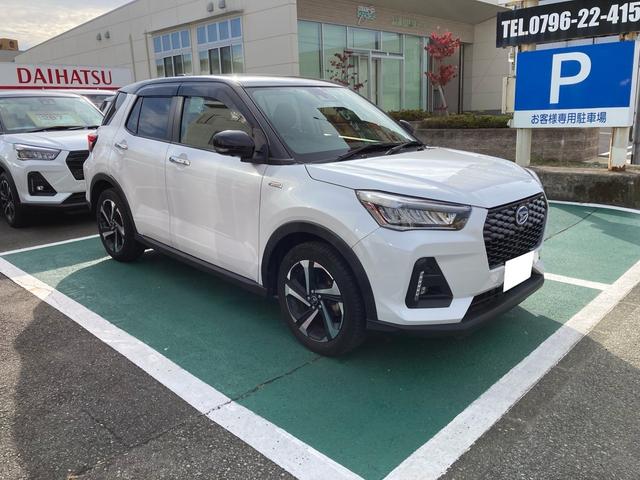 ロッキー プレミアムＧ　ＨＥＶ　ロッキー　パノラマカメラ　クリアランスソナー　レーンアシスト　衝突被害軽減システム　オートライト　ＬＥＤヘッドランプ　スマートキー　アイドリングストップ　電動格納ミラー　シートヒーター（9枚目）