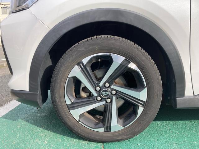 ロッキー プレミアムＧ　ＨＥＶ　ロッキー　パノラマカメラ　クリアランスソナー　レーンアシスト　衝突被害軽減システム　オートライト　ＬＥＤヘッドランプ　スマートキー　アイドリングストップ　電動格納ミラー　シートヒーター（16枚目）