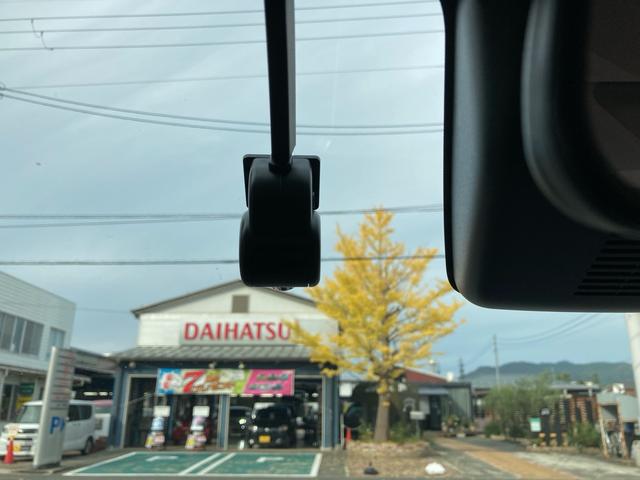 ロッキー プレミアムＧ　ＨＥＶ　ロッキー　パノラマカメラ　クリアランスソナー　レーンアシスト　衝突被害軽減システム　オートライト　ＬＥＤヘッドランプ　スマートキー　アイドリングストップ　電動格納ミラー　シートヒーター（28枚目）