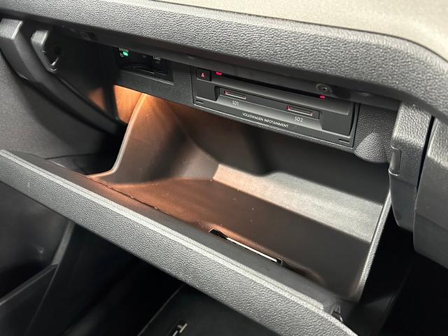 ＴＤＩ　スタイルデザインパッケージ　メーカーナビ　フルセグ　ＣＤ／ＤＶＤ再生　ＡｐｐｌｅＣａｒＰｌａｙ　デジタルコックピット　バックカメラ　レーダークルーズ　電動リアゲート　ＬＥＤヘッドライト　ブラインドスポットモニター　ＥＴＣ(65枚目)