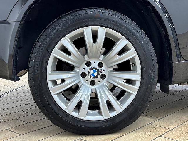 Ｘ５ ｘＤｒｉｖｅ３５ｉ　Ｍスポーツ　禁煙　４ＷＤ　黒革シート　純正ナビ　サイドカメラ　バックカメラ　アルチビュー　シートヒーター　サンルーフ　パワーシート　クルコン　全方位カメラ　コーナーセンサー　電動リアゲート（54枚目）