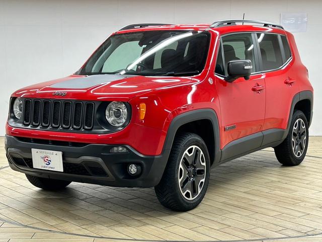 Ｔｒａｉｌｈａｗｋ　４ＷＤ　純正８型ナビ　Ｂカメ　ルーフレール　ＬＥＤヘッド　ＢＳＭ　ＥＴＣ　レーンキープアシスト　コーナーセンサー　クルーズコントロール　ステアリングスイッチ　スマートキー　プッシュスタート(72枚目)