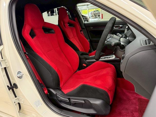 シビック ◆○ＴＹＰＥ　Ｒ　ブラインドスポットモニター／純正アルミ／ＥＴＣ／クルーズコントロール／コーナーセンサー／純正ナビ／禁煙車／ブレーキホールド／バックカメラ／スマートキー／音声反応／フルセグ／ＡＰＰカープレイ（52枚目）
