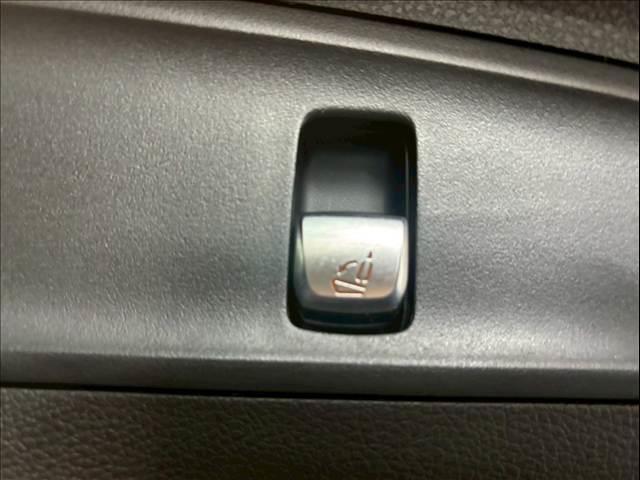 ＧＬＣ ＧＬＣ　２２０　ｄ　４ＭＡＴＩＣ　クーペ　ＡＭＧライン　新品タイヤ（弊社指定）／ワランティ１年延長／パナメリカーナグリル／３６０カメラ／ブラインドスポット／レーダークルーズ／電動リアゲート／サイドステップ／シートヒーター／レーンキープ／衝突軽減（9枚目）