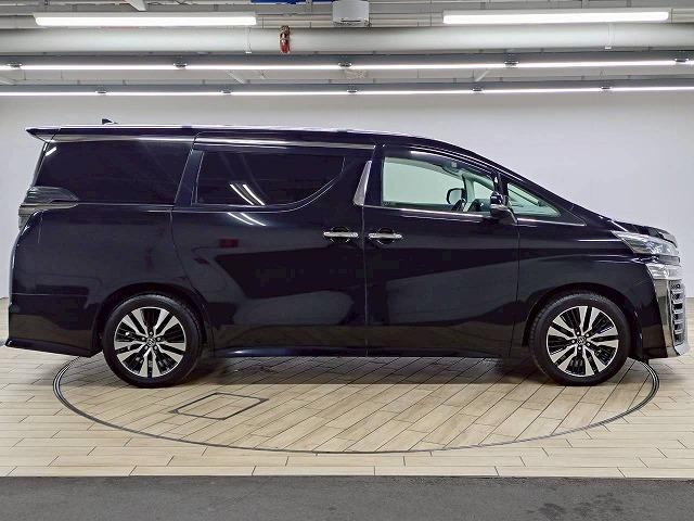 ヴェルファイア Ｚ　Ｇエディション　禁煙車／メーカーナビ／１２インチフリップダウン／レーダークルーズ／レザーシート／電動リアゲート／ＡＣ１００Ｖ／両側パワースライド／シートヒーター＆シートクーラー／トヨタセーフティセンス（76枚目）