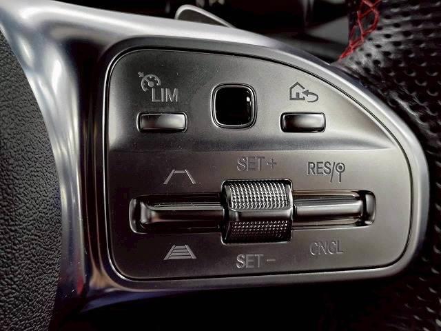Ａクラスセダン Ａ　３５　４ＭＡＴＩＣ　パボラマ／レザーＥＸＰ／アドバンスドＰＫＧ／全周囲／置く充電／ブラインドスポット／シートヒーター／ヘッドアップディスプレイ／パワーシート／オートハイビーム／メルセデスミーコネクト（8枚目）