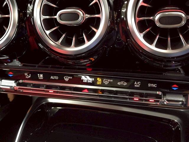 Ａクラスセダン Ａ　３５　４ＭＡＴＩＣ　パボラマ／レザーＥＸＰ／アドバンスドＰＫＧ／全周囲／置く充電／ブラインドスポット／シートヒーター／ヘッドアップディスプレイ／パワーシート／オートハイビーム／メルセデスミーコネクト（25枚目）