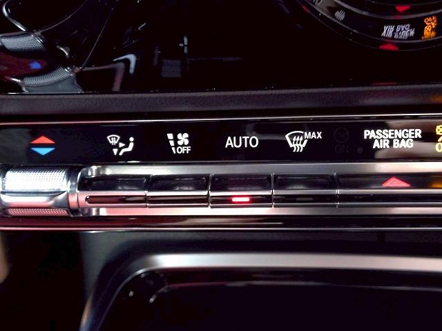 Ａクラスセダン Ａ　３５　４ＭＡＴＩＣ　パボラマ／レザーＥＸＰ／アドバンスドＰＫＧ／全周囲／置く充電／ブラインドスポット／シートヒーター／ヘッドアップディスプレイ／パワーシート／オートハイビーム／メルセデスミーコネクト（28枚目）