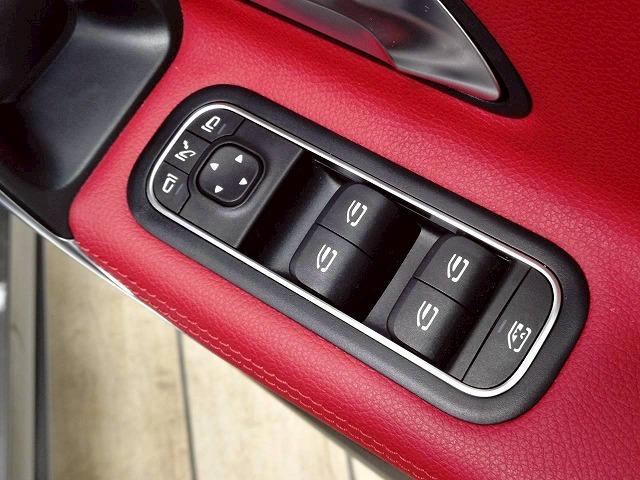 Ａクラスセダン Ａ　３５　４ＭＡＴＩＣ　パボラマ／レザーＥＸＰ／アドバンスドＰＫＧ／全周囲／置く充電／ブラインドスポット／シートヒーター／ヘッドアップディスプレイ／パワーシート／オートハイビーム／メルセデスミーコネクト（45枚目）