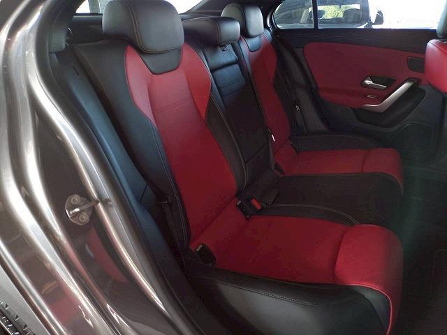 Ａクラスセダン Ａ　３５　４ＭＡＴＩＣ　パボラマ／レザーＥＸＰ／アドバンスドＰＫＧ／全周囲／置く充電／ブラインドスポット／シートヒーター／ヘッドアップディスプレイ／パワーシート／オートハイビーム／メルセデスミーコネクト（52枚目）