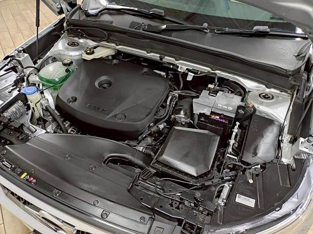 ＸＣ４０ Ｔ４　モメンタム　１オナ／全周囲／レーダークルーズ／ＥＴＣ／ＡＰＰカープレイ／ブラインドスポット／パワーシート／フルセグ／白レザー／シートメモリー／ブレーキホールド／シートヒーター／ステアリングスイッチ（15枚目）