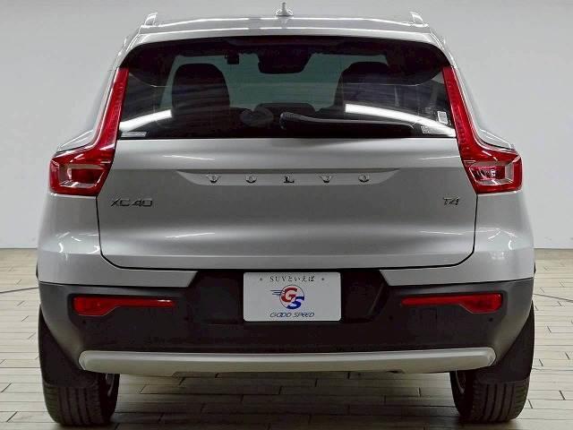 ＸＣ４０ Ｔ４　モメンタム　１オナ／全周囲／レーダークルーズ／ＥＴＣ／ＡＰＰカープレイ／ブラインドスポット／パワーシート／フルセグ／白レザー／シートメモリー／ブレーキホールド／シートヒーター／ステアリングスイッチ（19枚目）