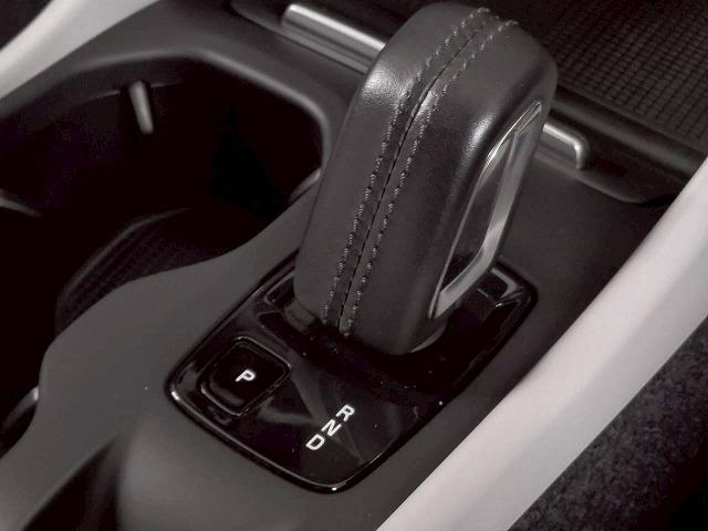 ＸＣ４０ Ｔ４　モメンタム　１オナ／全周囲／レーダークルーズ／ＥＴＣ／ＡＰＰカープレイ／ブラインドスポット／パワーシート／フルセグ／白レザー／シートメモリー／ブレーキホールド／シートヒーター／ステアリングスイッチ（38枚目）
