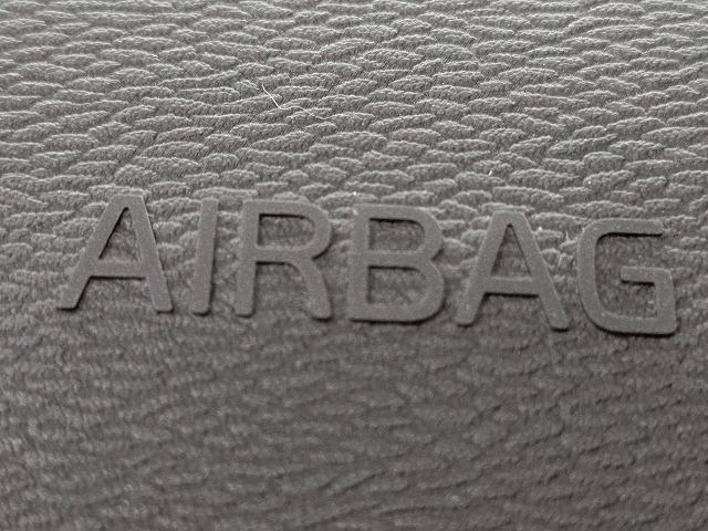 ＸＣ４０ Ｔ４　モメンタム　１オナ／全周囲／レーダークルーズ／ＥＴＣ／ＡＰＰカープレイ／ブラインドスポット／パワーシート／フルセグ／白レザー／シートメモリー／ブレーキホールド／シートヒーター／ステアリングスイッチ（49枚目）