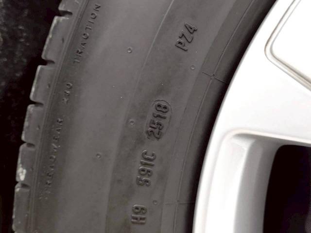 ＸＣ４０ Ｔ４　モメンタム　１オナ／全周囲／レーダークルーズ／ＥＴＣ／ＡＰＰカープレイ／ブラインドスポット／パワーシート／フルセグ／白レザー／シートメモリー／ブレーキホールド／シートヒーター／ステアリングスイッチ（61枚目）