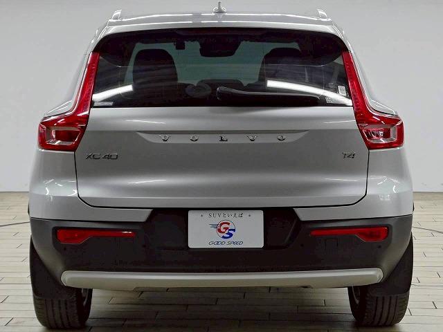 ＸＣ４０ Ｔ４　モメンタム　１オナ／全周囲／レーダークルーズ／ＥＴＣ／ＡＰＰカープレイ／ブラインドスポット／パワーシート／フルセグ／白レザー／シートメモリー／ブレーキホールド／シートヒーター／ステアリングスイッチ（71枚目）