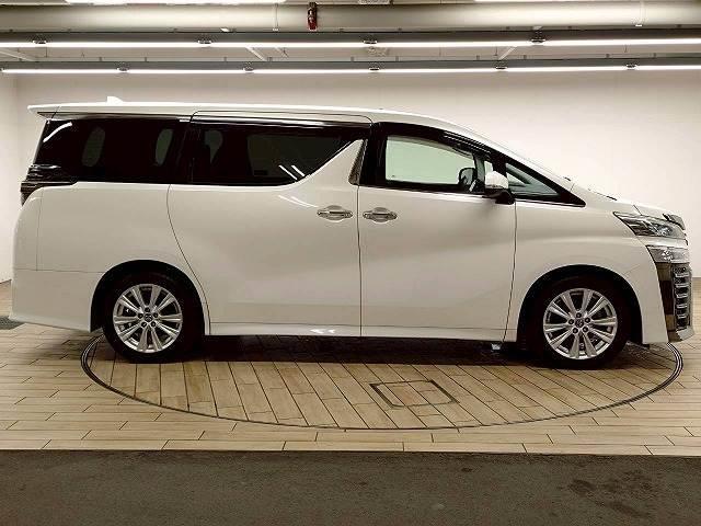 ヴェルファイア Ｚ“Ａ　エディション”　禁煙車／サンルーフ／フリップダウン／ＥＴＣ／両側パワースライド／レーダークルーズ／Ｗエアコン／衝突軽減／レーンキープ／オートハイビーム／Ｗエアコン／デジタルミラー／オートライト（18枚目）