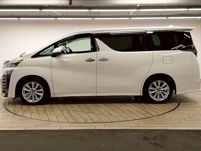ヴェルファイア Ｚ“Ａ　エディション”　禁煙車／サンルーフ／フリップダウン／ＥＴＣ／両側パワースライド／レーダークルーズ／Ｗエアコン／衝突軽減／レーンキープ／オートハイビーム／Ｗエアコン／デジタルミラー／オートライト（68枚目）