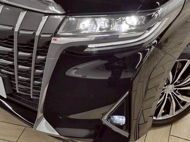 アルファードハイブリッド Ｘ　禁煙車／アルパイン／バックカメラ／レーダークルーズ／両側パワースライド／１オーナー／フリップダウン／オートハイビーム／レーダークルーズ／Ｗエアコン／ＡＣ１００Ｖ／ＣＤ・ＤＶＤ再生（11枚目）