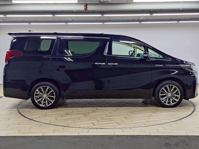 アルファードハイブリッド Ｘ　禁煙車／アルパイン／バックカメラ／レーダークルーズ／両側パワースライド／１オーナー／フリップダウン／オートハイビーム／レーダークルーズ／Ｗエアコン／ＡＣ１００Ｖ／ＣＤ・ＤＶＤ再生（71枚目）