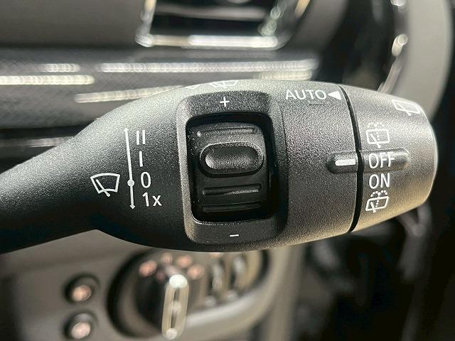 ＭＩＮＩ クーパーＳ　クラブマン　オール４　シートヒーター／シートカバー／レーダークルーズコントロール／ＥＴＣ／コーナーセンサー／電動パーキング／禁煙車／インテリジェントセーフティ／バックカメラ／アイドリングストップ／スポーツモード（28枚目）