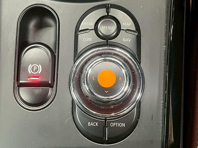 ＭＩＮＩ クーパーＳ　クラブマン　オール４　シートヒーター／シートカバー／レーダークルーズコントロール／ＥＴＣ／コーナーセンサー／電動パーキング／禁煙車／インテリジェントセーフティ／バックカメラ／アイドリングストップ／スポーツモード（39枚目）