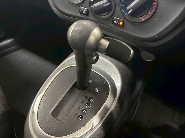 ジューク ◆１５ＲＳ　ＴｙｐｅＶ　禁煙車／バックカメラ／純正ナビ／ＥＴＣ／ＣＤ点ＤＶＤ再生／スマートキー／電動格納ミラー／横滑り制御装置／マニュアルエアコン／マニュアルライト／肘置き／ブルートゥース（7枚目）