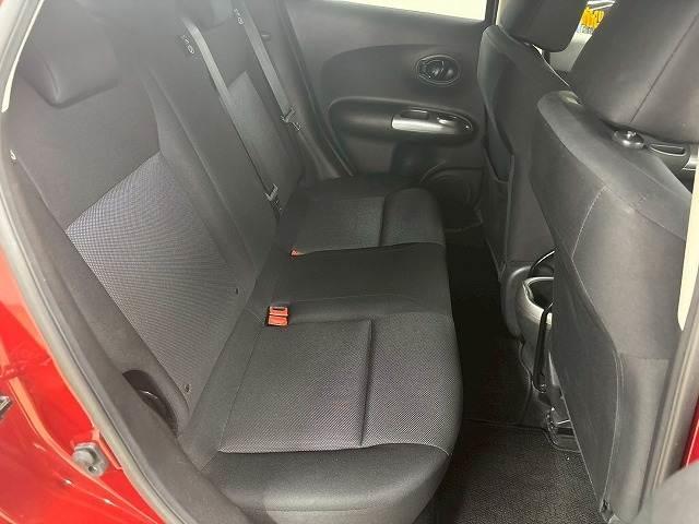 ジューク ◆１５ＲＳ　ＴｙｐｅＶ　禁煙車／バックカメラ／純正ナビ／ＥＴＣ／ＣＤ点ＤＶＤ再生／スマートキー／電動格納ミラー／横滑り制御装置／マニュアルエアコン／マニュアルライト／肘置き／ブルートゥース（9枚目）