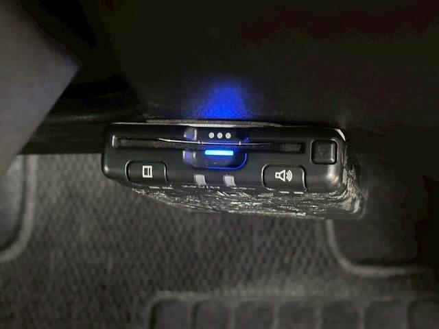 ジューク ◆１５ＲＳ　ＴｙｐｅＶ　禁煙車／バックカメラ／純正ナビ／ＥＴＣ／ＣＤ点ＤＶＤ再生／スマートキー／電動格納ミラー／横滑り制御装置／マニュアルエアコン／マニュアルライト／肘置き／ブルートゥース（13枚目）