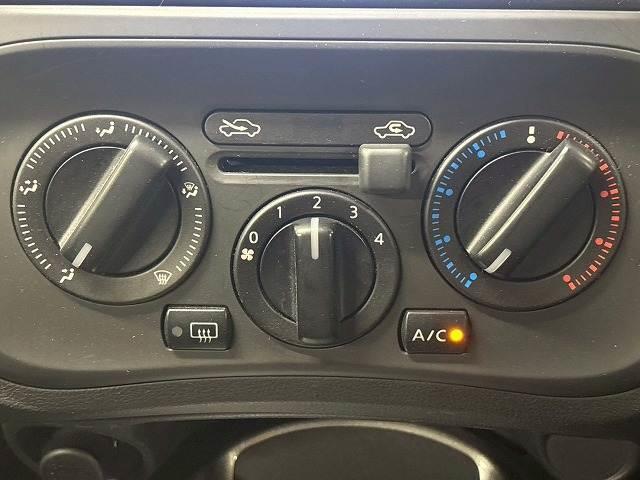 ジューク ◆１５ＲＳ　ＴｙｐｅＶ　禁煙車／バックカメラ／純正ナビ／ＥＴＣ／ＣＤ点ＤＶＤ再生／スマートキー／電動格納ミラー／横滑り制御装置／マニュアルエアコン／マニュアルライト／肘置き／ブルートゥース（15枚目）