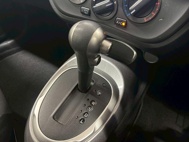 ジューク ◆１５ＲＳ　ＴｙｐｅＶ　禁煙車／バックカメラ／純正ナビ／ＥＴＣ／ＣＤ点ＤＶＤ再生／スマートキー／電動格納ミラー／横滑り制御装置／マニュアルエアコン／マニュアルライト／肘置き／ブルートゥース（35枚目）