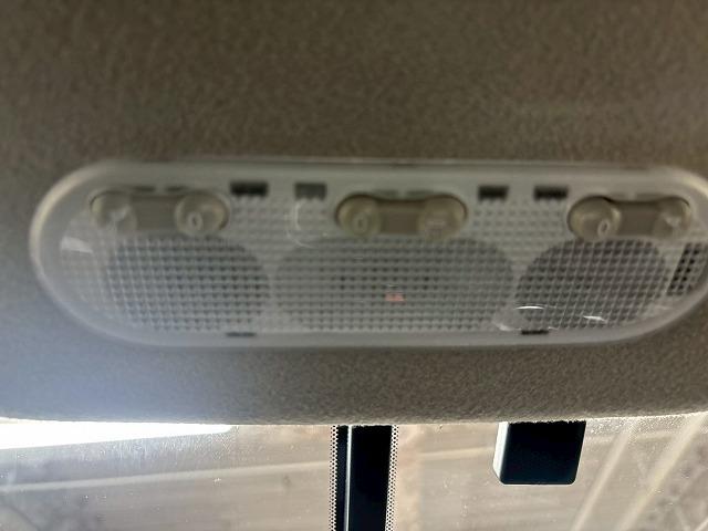 ジューク ◆１５ＲＳ　ＴｙｐｅＶ　禁煙車／バックカメラ／純正ナビ／ＥＴＣ／ＣＤ点ＤＶＤ再生／スマートキー／電動格納ミラー／横滑り制御装置／マニュアルエアコン／マニュアルライト／肘置き／ブルートゥース（36枚目）