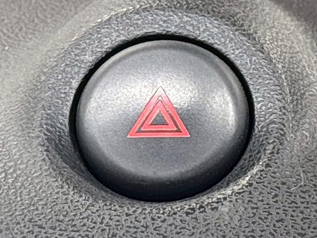 ジューク ◆１５ＲＳ　ＴｙｐｅＶ　禁煙車／バックカメラ／純正ナビ／ＥＴＣ／ＣＤ点ＤＶＤ再生／スマートキー／電動格納ミラー／横滑り制御装置／マニュアルエアコン／マニュアルライト／肘置き／ブルートゥース（38枚目）