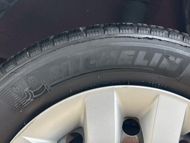 ジューク ◆１５ＲＳ　ＴｙｐｅＶ　禁煙車／バックカメラ／純正ナビ／ＥＴＣ／ＣＤ点ＤＶＤ再生／スマートキー／電動格納ミラー／横滑り制御装置／マニュアルエアコン／マニュアルライト／肘置き／ブルートゥース（56枚目）