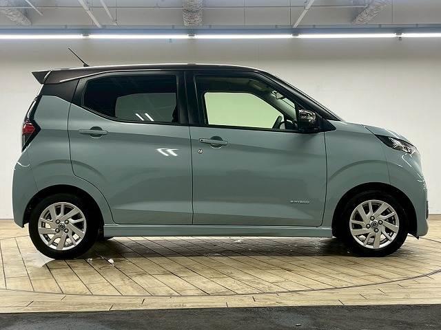 デイズ ◆ハイウェイスターＸ　禁煙車／全周囲／純正ナビ／クリアソナ／シートヒーター／ＥＴＣ／スマートキー／ステアリングスイッチ／ＣＤ・ＤＶＤ再生／横滑り制御装置／アイドリングスイッチ／オートエアコン／オートライト（18枚目）