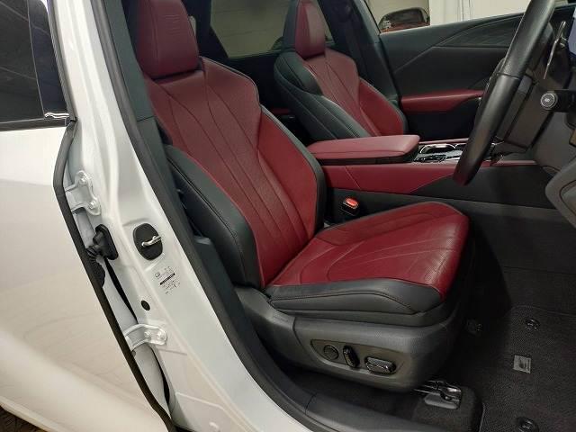ＲＸ ＲＸ５００ｈ　“Ｆ　ＳＰＯＲＴ　Ｐｅｒｆｏｒｍａｎｃｅ”　１オナ／パノラマ／デジタルミラー／オレンジキャリーパー／シートヒーター／ＡＰＰカープレイ／レクサスチームメイト／ワイヤレス充電／ステアリングヒーター／シートクーラー（9枚目）