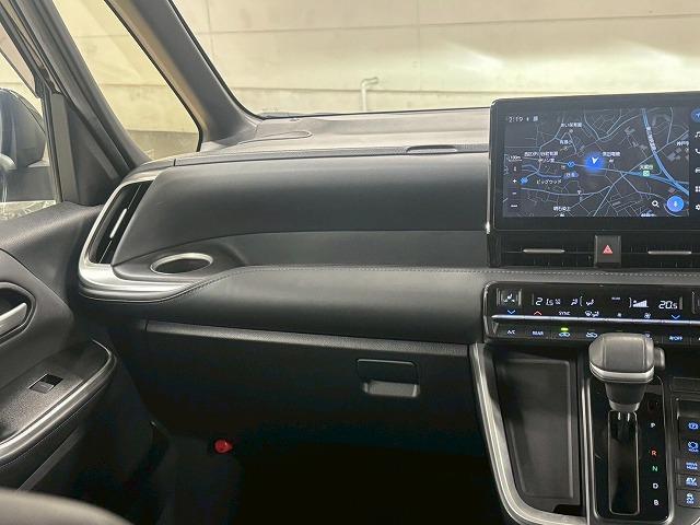 ヴォクシー S-Z 禁煙車/両側パワースライド/フリップダウン/レーダークルーズ/AC100V/ETC/シートヒーター/オートハイビーム/バックカメラ/HDMI/Wエアコン/CD・DVD再生/(45枚目)