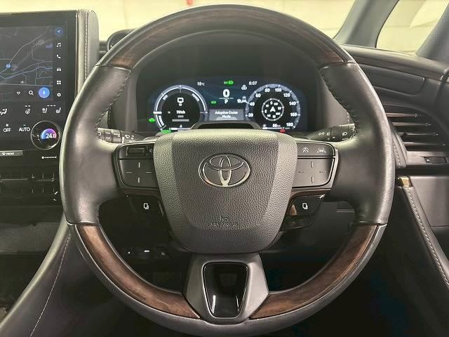 TOYOTA VELLFIRE HYBRID Z PREMIER
