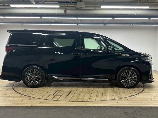 TOYOTA VELLFIRE HYBRID Z PREMIER
