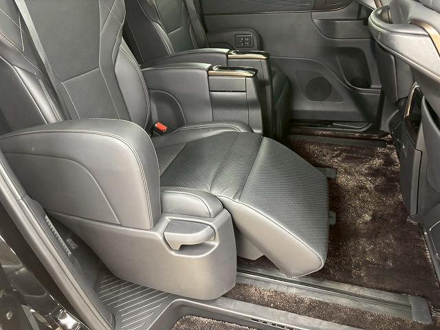 TOYOTA VELLFIRE HYBRID Z PREMIER