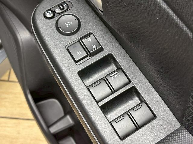 ステップワゴンスパーダ Z クールスピリット 禁煙車/両側パワースライド/バックカメラ/クルーズコントロール/パドルシフト/ETC/ステアリングスイッチ/CD・DVD再生/オートライト/オートエアコン(42枚目)