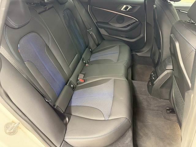 2シリーズ 218d M Sport Edition Joy+ 禁煙車/アップルカープレイ/ワイヤレス充電/バーチャルコックピット/レーダークルーズ/バックカメラ/インテリジェントセーフティ/ブレーキホールド/ブラインドスポット(10枚目)