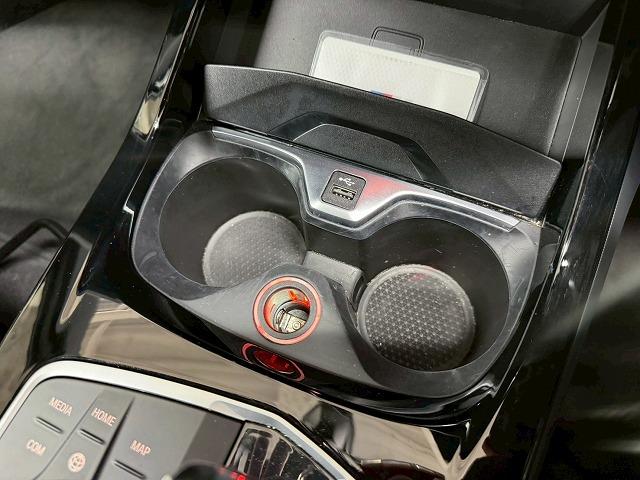 2シリーズ 218d M Sport Edition Joy+ 禁煙車/アップルカープレイ/ワイヤレス充電/バーチャルコックピット/レーダークルーズ/バックカメラ/インテリジェントセーフティ/ブレーキホールド/ブラインドスポット(28枚目)