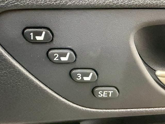 RC RC300h F SPORT 禁煙車/バックカメラ/クルーズコントロール/ステアリングヒーター/シートクーラー/ETC/シートヒーター/バックカメラ/シートメモリー/クリアランスソナー/パドルシフト/ステアリングスイッチ(7枚目)