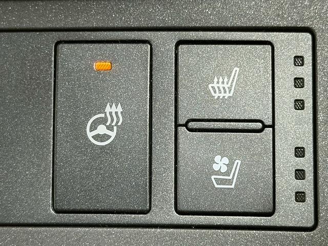 RC RC300h F SPORT 禁煙車/バックカメラ/クルーズコントロール/ステアリングヒーター/シートクーラー/ETC/シートヒーター/バックカメラ/シートメモリー/クリアランスソナー/パドルシフト/ステアリングスイッチ(42枚目)