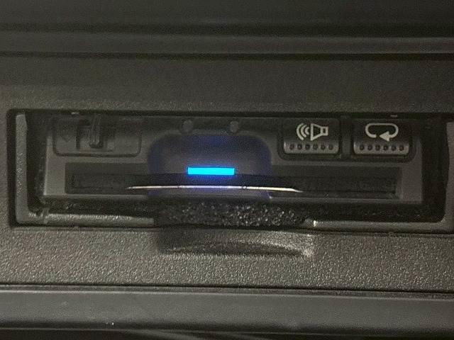 ランドクルーザープラド ＴＸ　禁煙車／サンルーフ／レーダークルーズ／ＥＴＣ／アルパイン／バックカメラ／オートハイビーム／ＣＤ・ＤＶＤ再生／レーンキープ／衝突軽減／クリアランスソナー／オートハイビーム（13枚目）