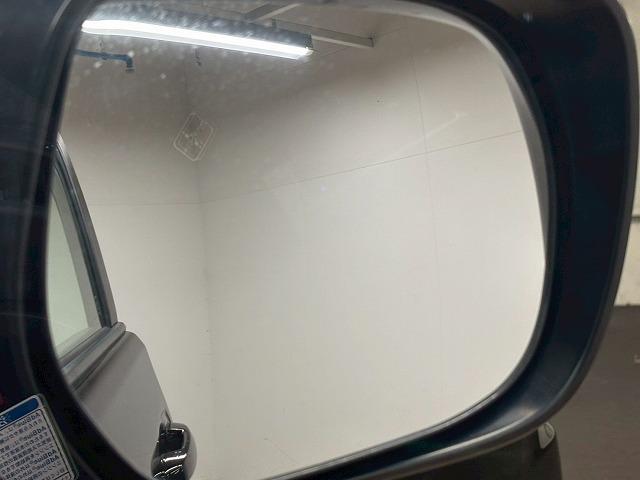 ランドクルーザープラド ＴＸ　禁煙車／サンルーフ／レーダークルーズ／ＥＴＣ／アルパイン／バックカメラ／オートハイビーム／ＣＤ・ＤＶＤ再生／レーンキープ／衝突軽減／クリアランスソナー／オートハイビーム（32枚目）