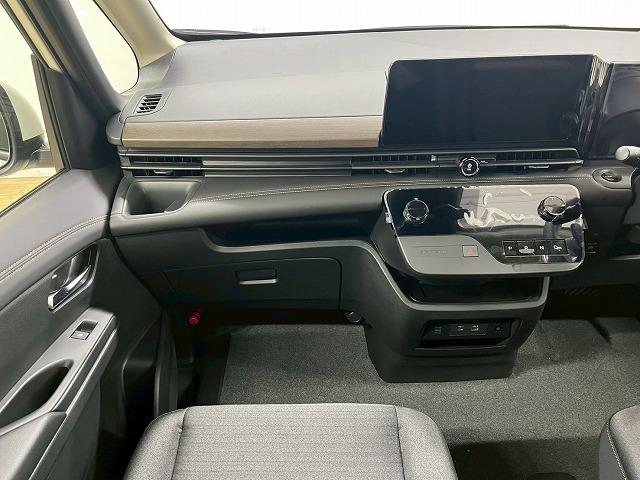 NISSAN SERENA HIGHWAY STAR V