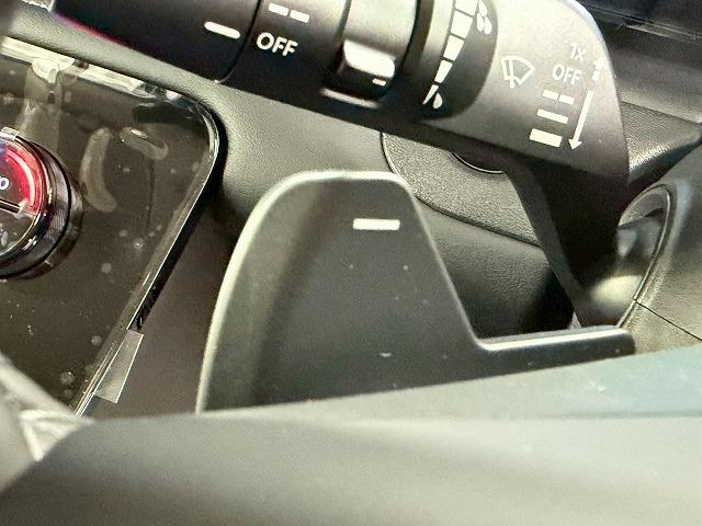 セレナ ハイウェイスターV 未使用/両側パワースライド/デジタルミラー/プロパイロット/シートヒーター/全周囲/アップルカープレイ/ステアリングヒーター/パドルシフト/ブラインドスポット/レーダークルーズ(27枚目)